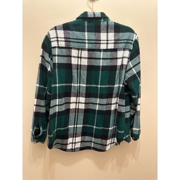 Beach Lunch Lounge Green and White Flannel Shacket Size Small - Picture 4 of 4